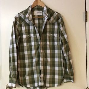 Urban pipeline button down